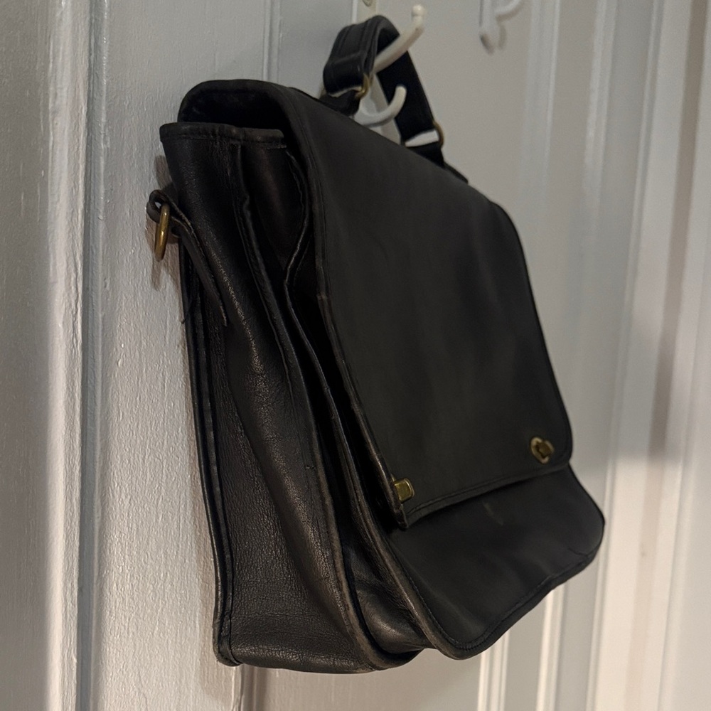 Robert Cheau Leathercraft — Vintage Black Leather Briefcase — Made in USA - Picture 2 of 6